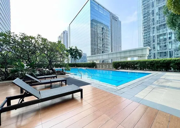 Suzi Bgc With Sauna, Gym, Netflix, Pool & High Speed Internet Apartment *