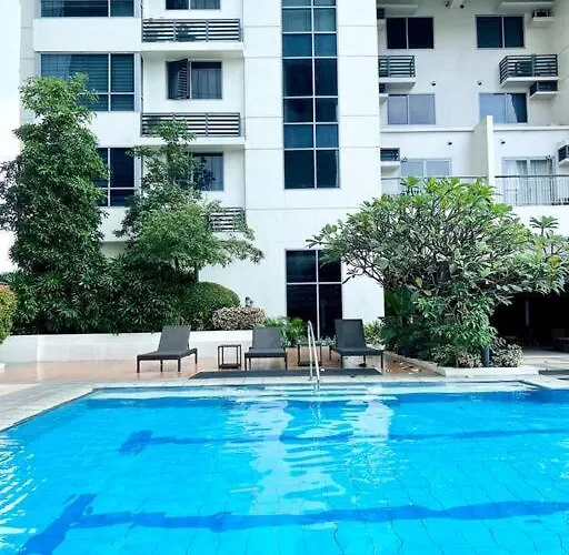 Apartment Suzi Bgc With Sauna, Gym, Netflix, Pool & High Speed Internet *
