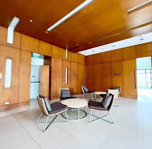 Suzi Bgc With Sauna, Gym, Netflix, Pool & High Speed Internet * Manila
