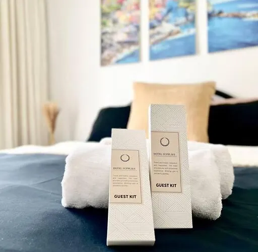 Apartment Suzi Bgc With Sauna, Gym, Netflix, Pool & High Speed Internet Manila
