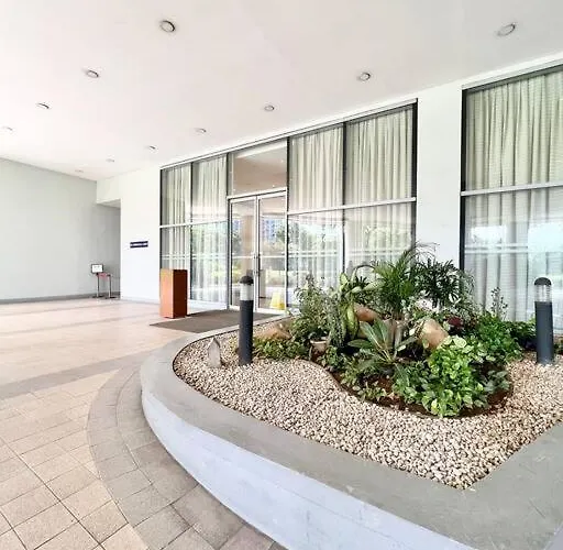 Apartment Suzi Bgc With Sauna, Gym, Netflix, Pool & High Speed Internet